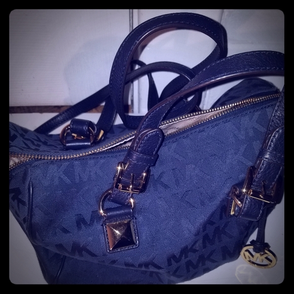 Michael Kors Handbags - Michael Kors Purse